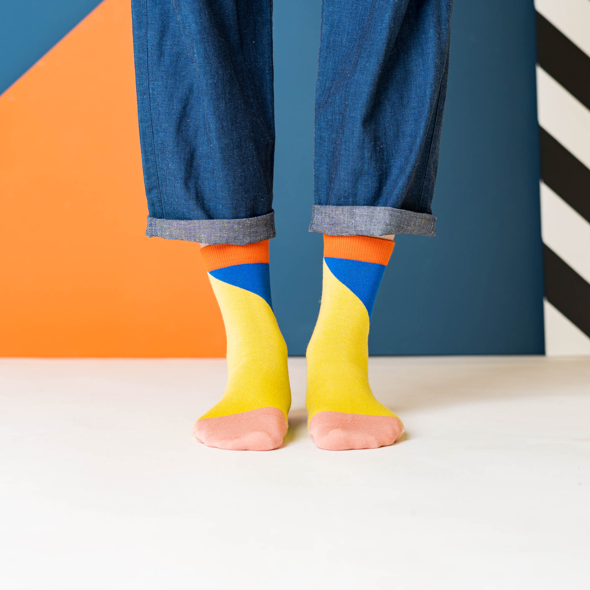 Nice Socks diagonal yellow 04