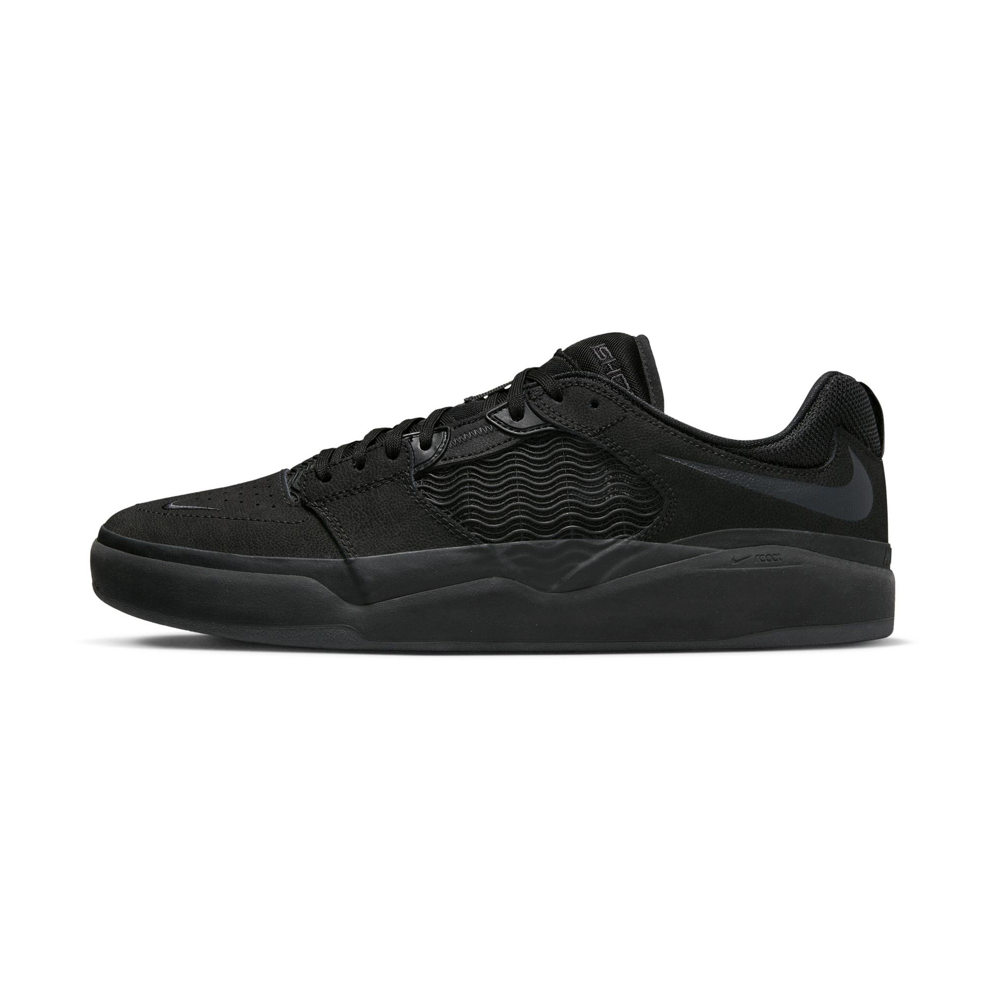 Nike SB Ishod Wair Premium Black 01