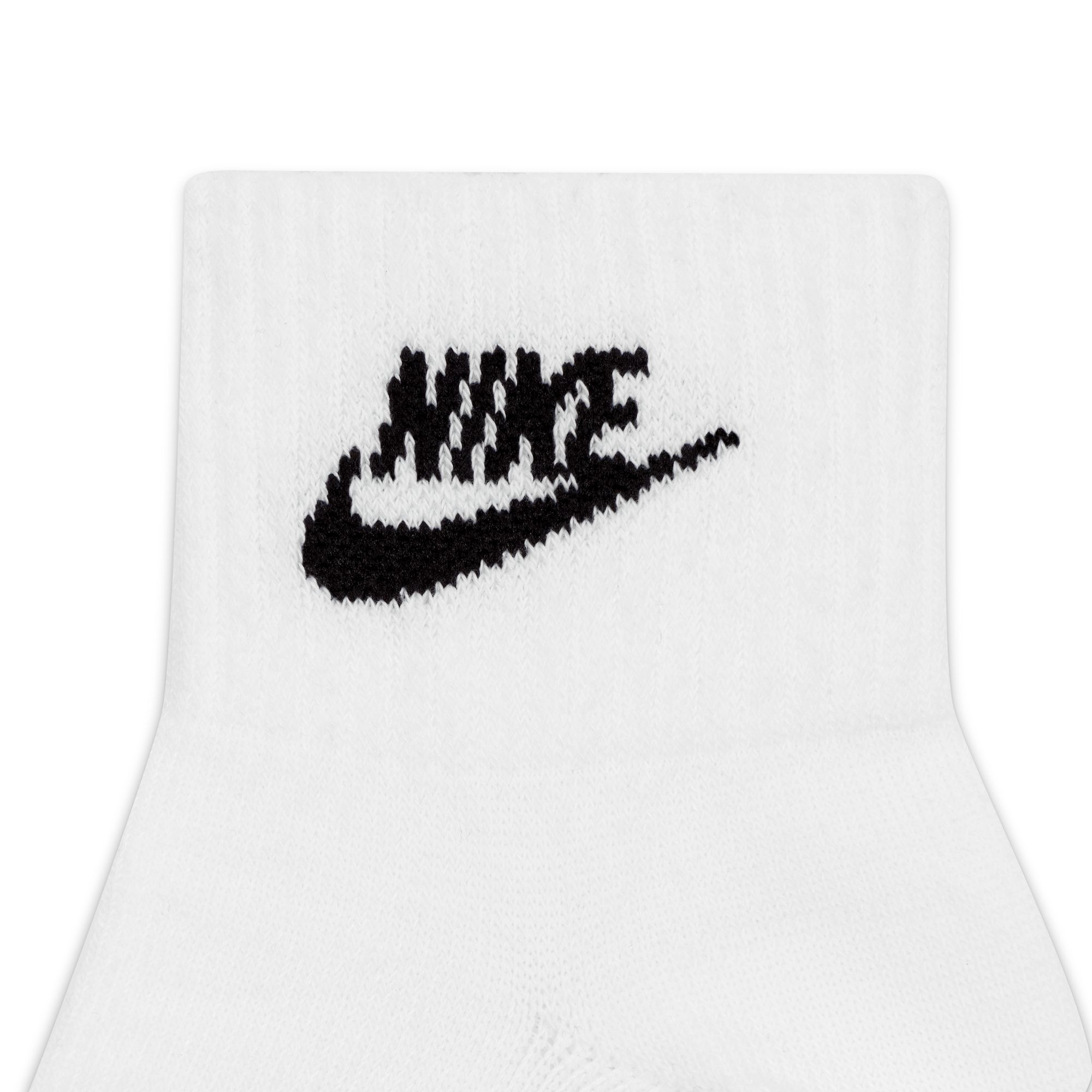Nike Everyday Essential Ankle Socks White (3 Pairs) 02