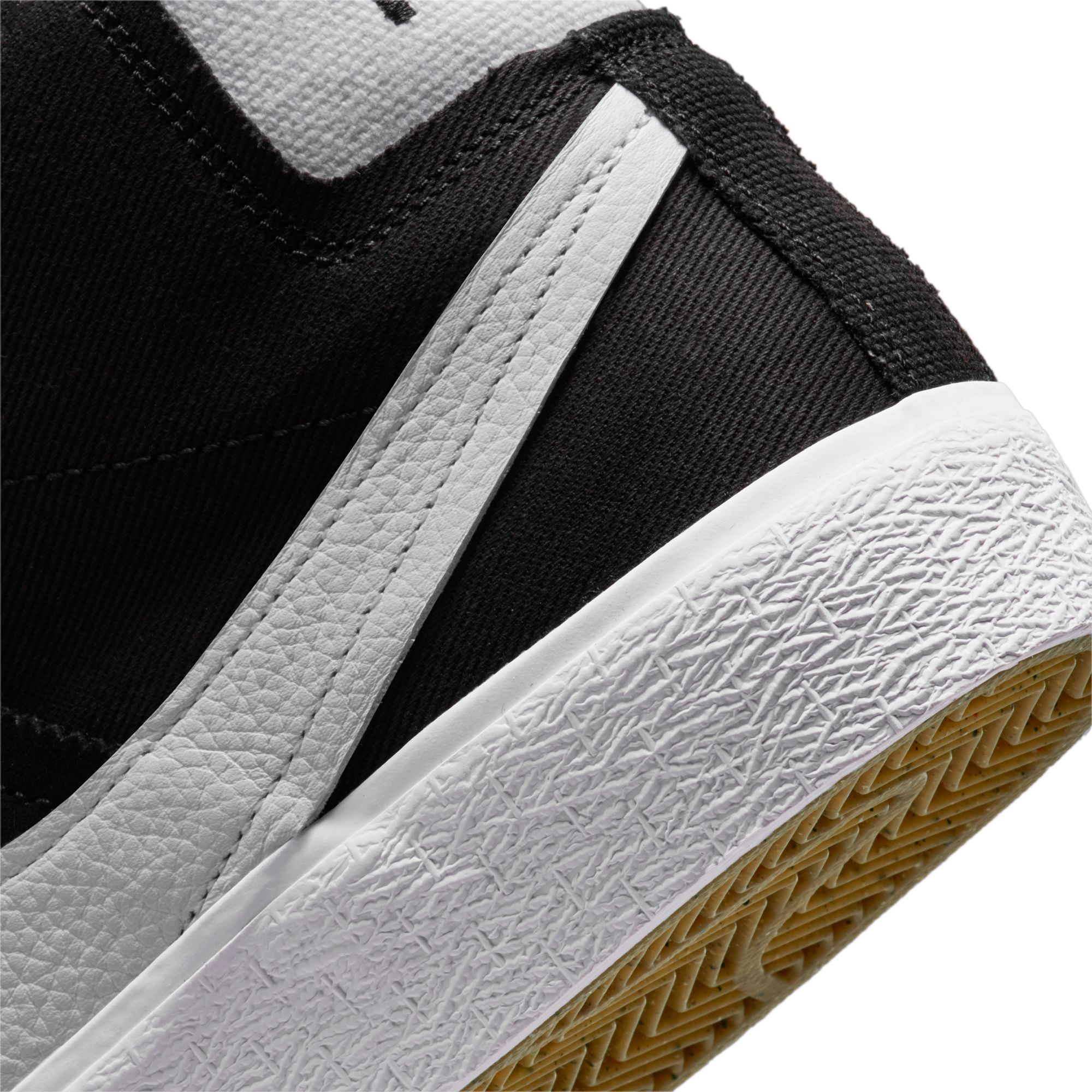 Nike SB Zoom Blazer Mid Premium Plus Black 06
