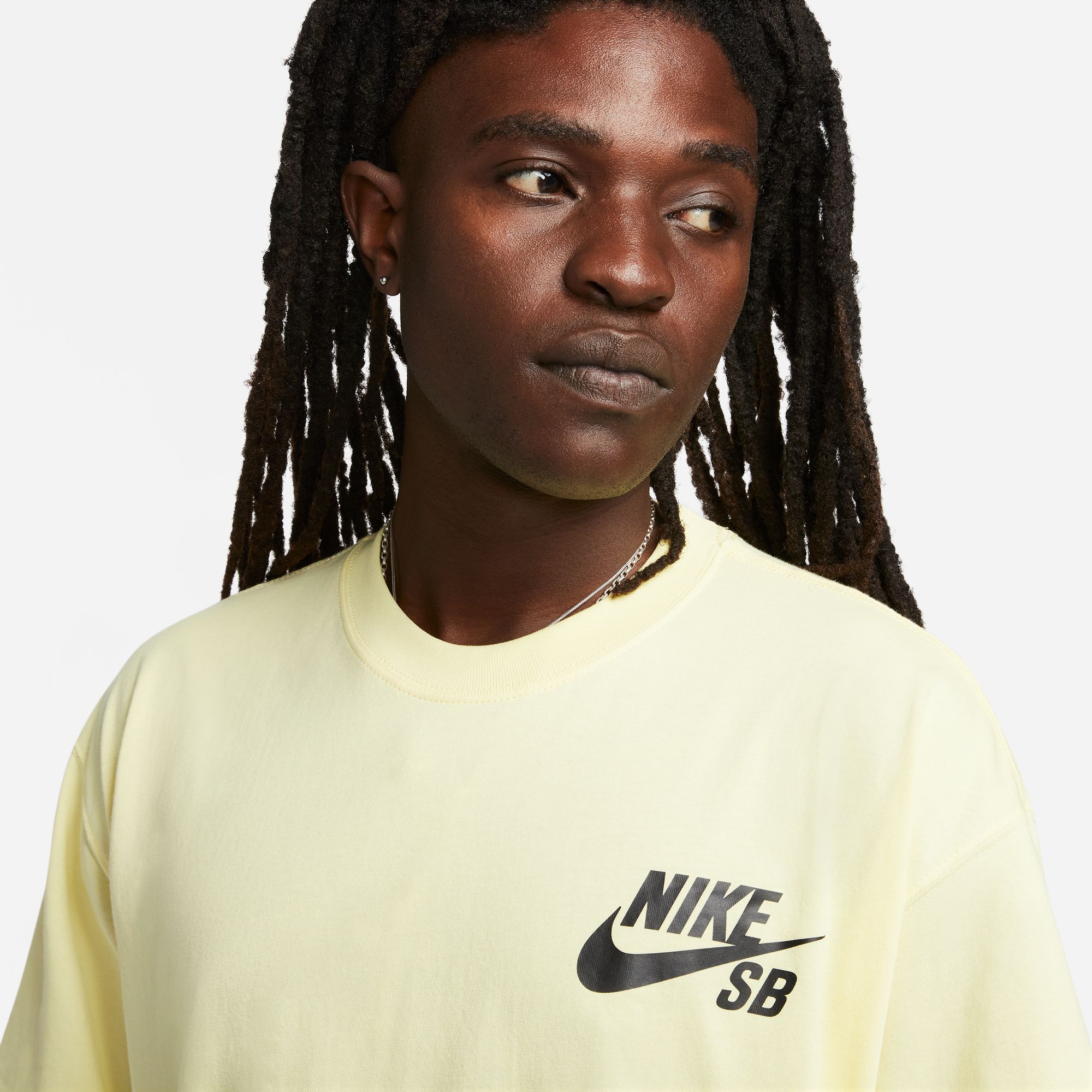 Nike SB Logo Skate T-Shirt Lemon Chiffon 03