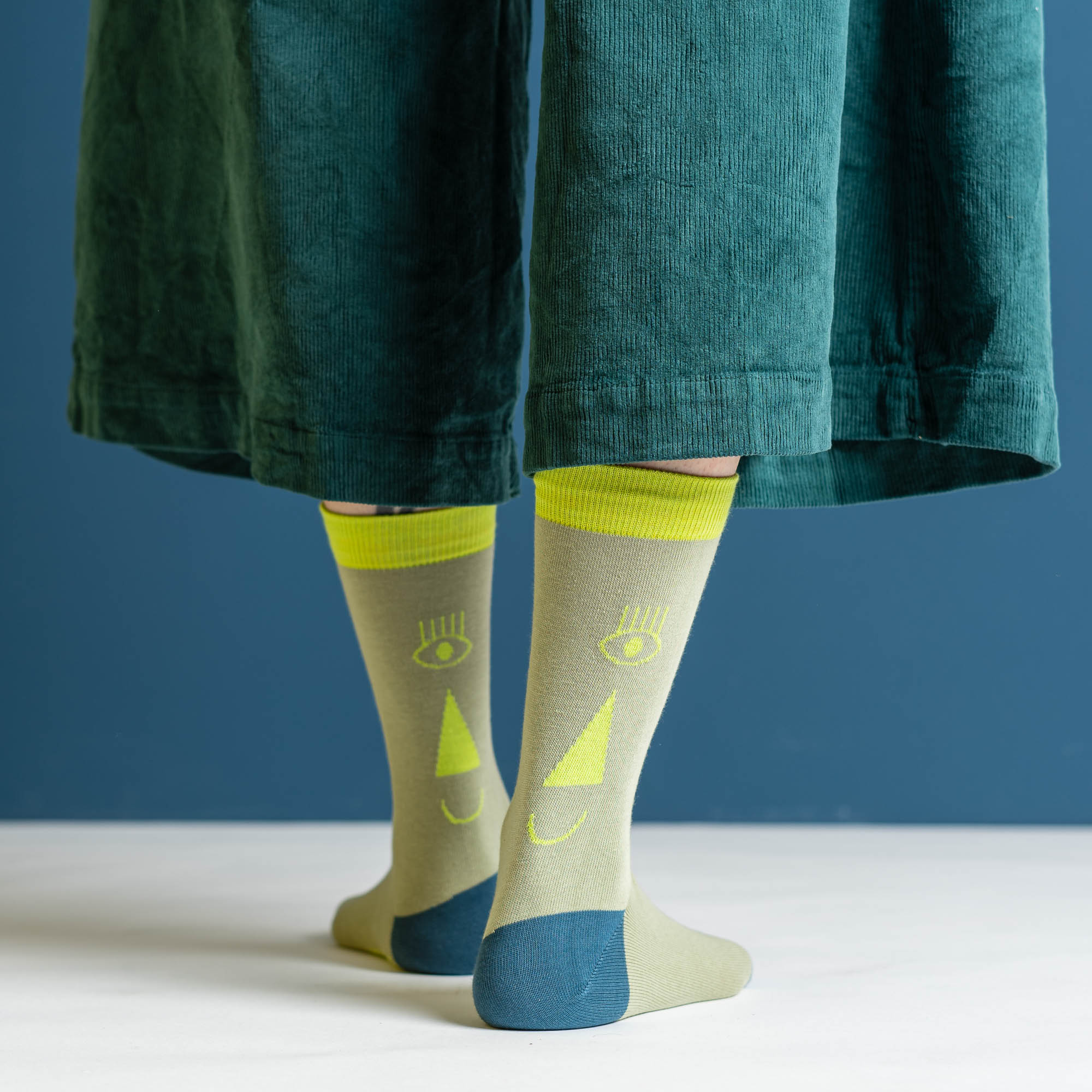 Nice Socks friendly socks back face neon 02